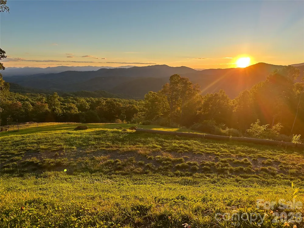 TBD Nicholas Knoll Road Bakersville, NC 28705