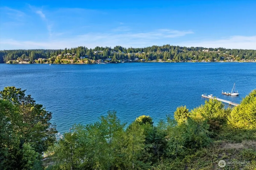 115 Bella Bella Drive Fox Island, WA 98333