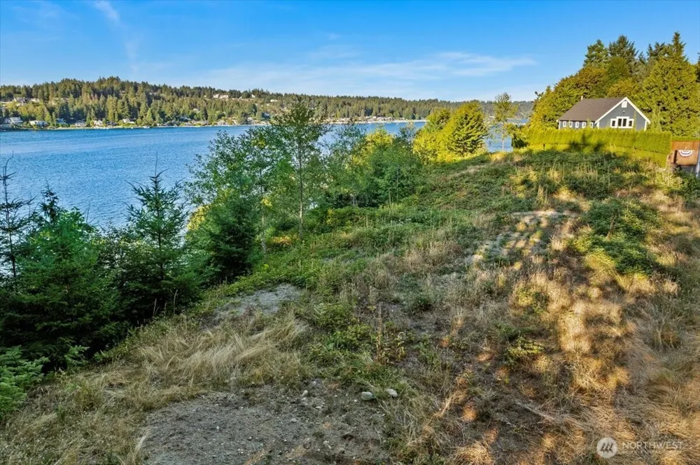 115 Bella Bella Drive Fox Island, WA 98333
