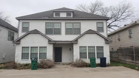 2418 W Prairie Street #1