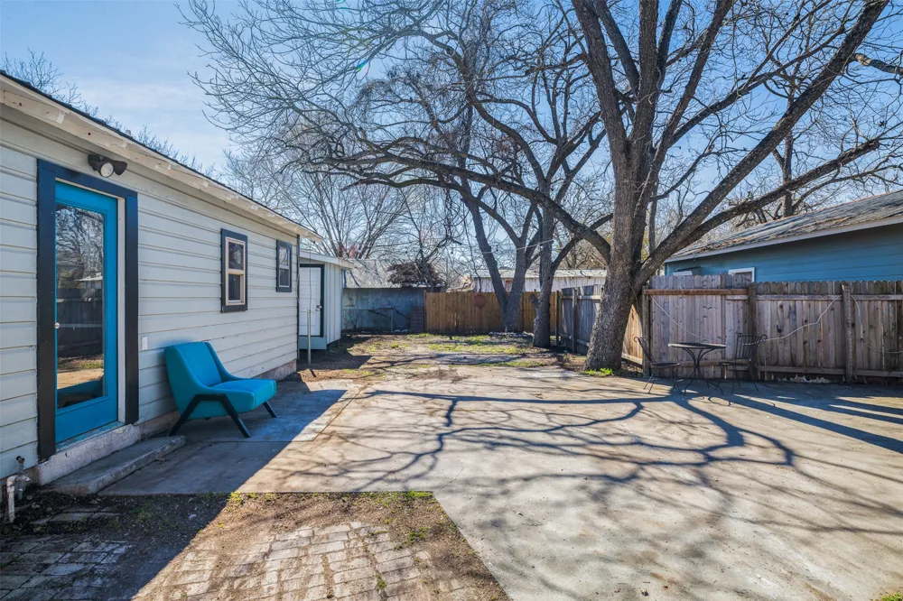 1013 Colorado Street Lockhart, TX 78644