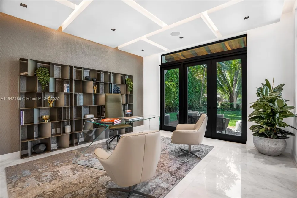 4241 Palm Ln Miami, FL 33137