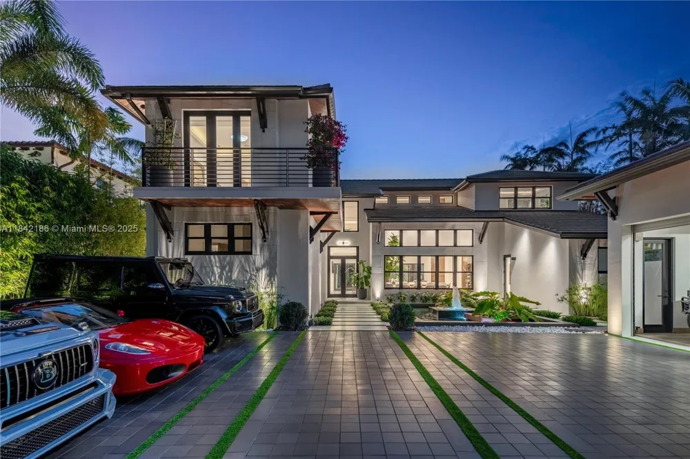 4241 Palm Ln Miami, FL 33137