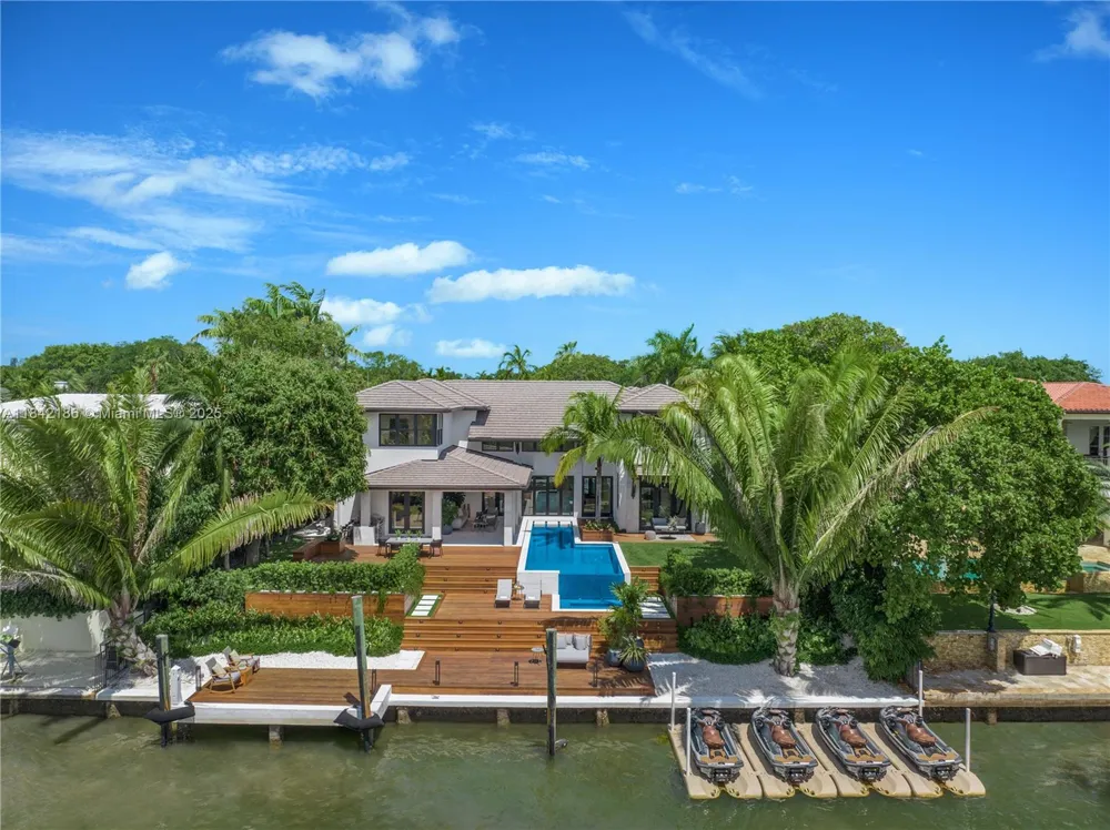 4241 Palm Ln Miami, FL 33137