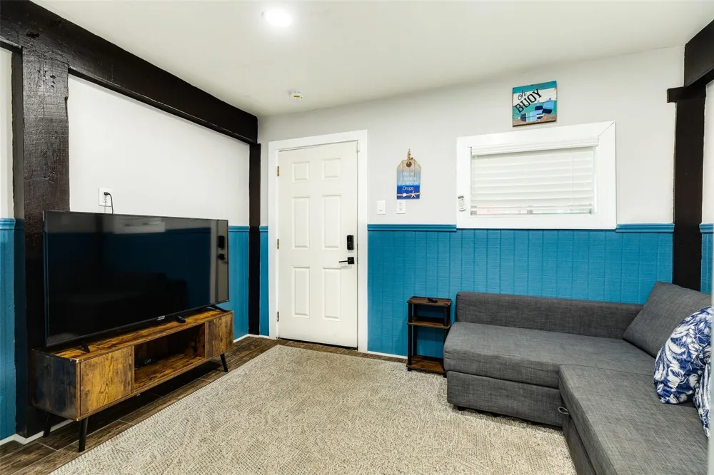13108 John Reynolds Road Galveston, TX 77554
