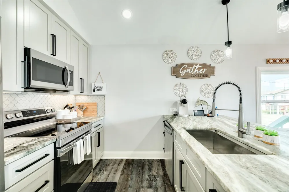 13108 John Reynolds Road Galveston, TX 77554