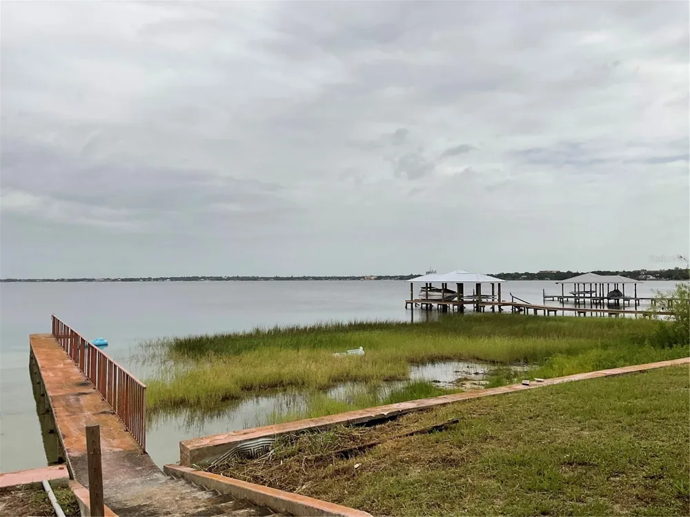 1011 LAKEVIEW DRIVE Sebring, FL 33870