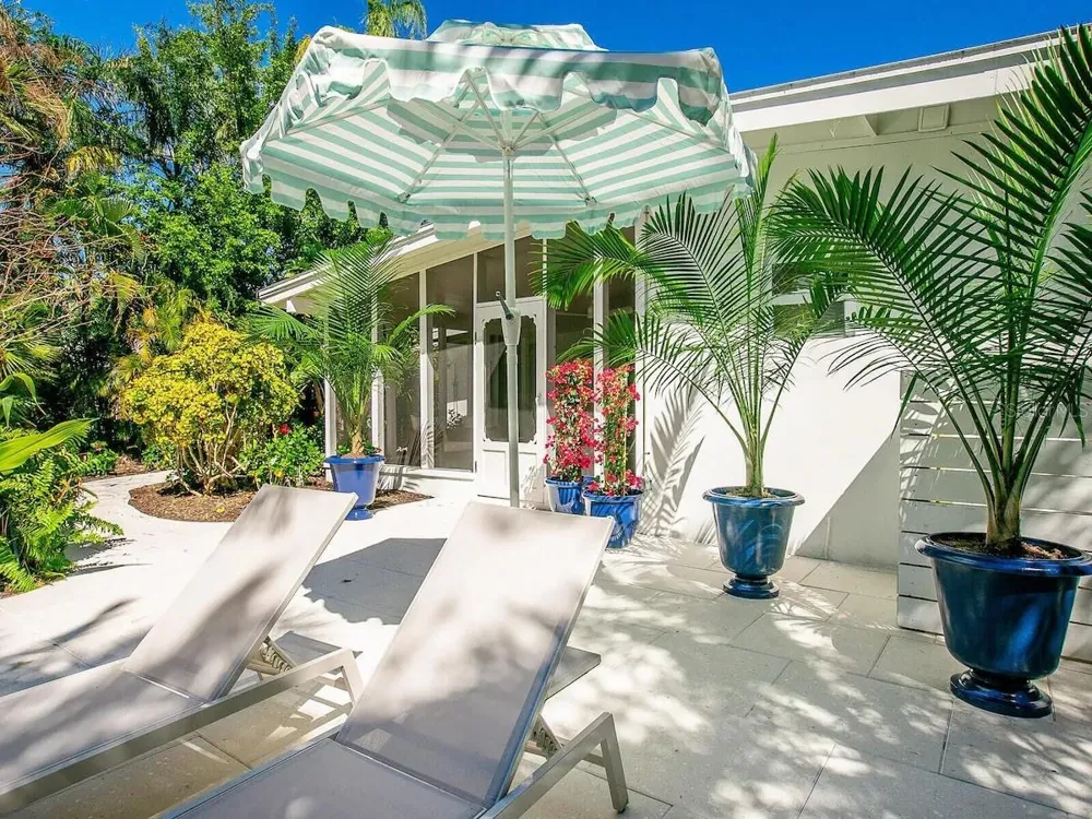 6979 LONGBOAT DRIVE S Longboat Key, FL 34228