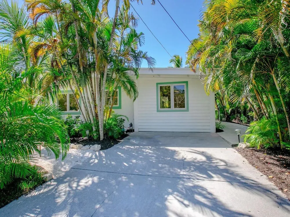 6979 LONGBOAT DRIVE S Longboat Key, FL 34228