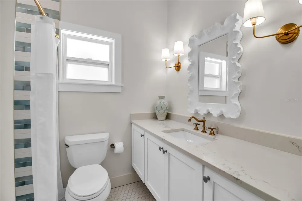 6979 LONGBOAT DRIVE S Longboat Key, FL 34228
