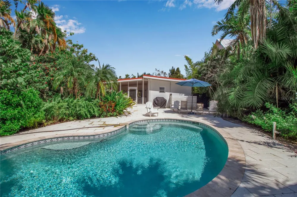 6979 LONGBOAT DRIVE S Longboat Key, FL 34228