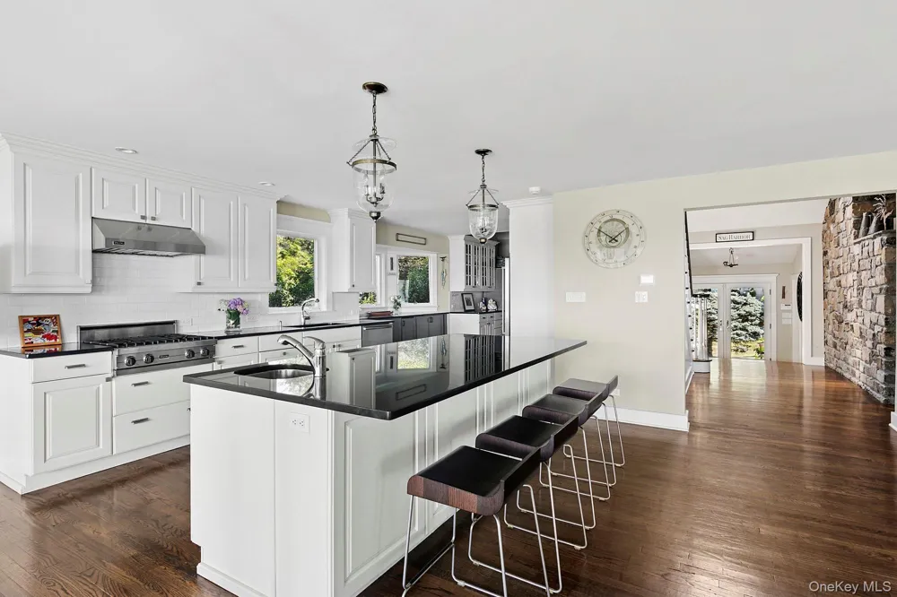 29 Bittersweet Lane Southampton, NY 11963