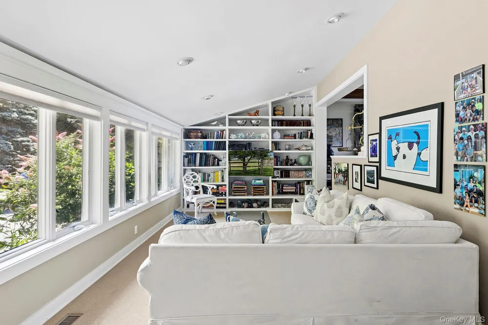 29 Bittersweet Lane Southampton, NY 11963
