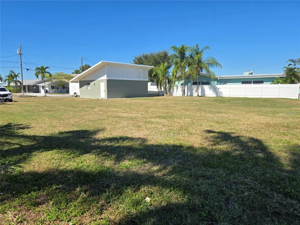 512 20TH AVENUE Indian Rocks Beach, FL 33785