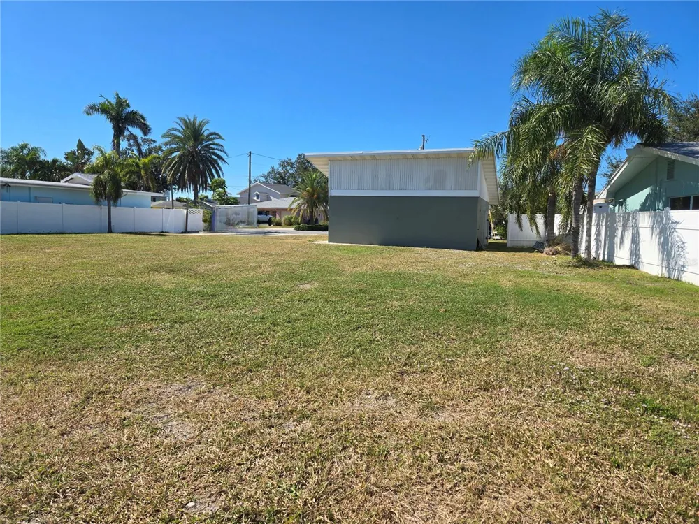 512 20TH AVENUE Indian Rocks Beach, FL 33785