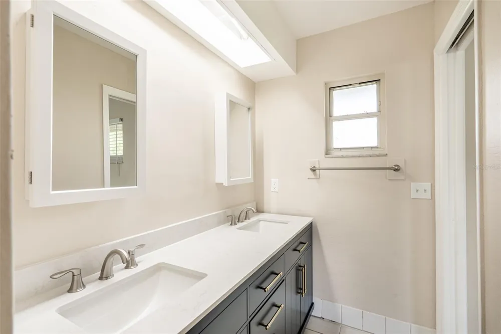 806 HIGHLAND DRIVE Altamonte Springs, FL 32701