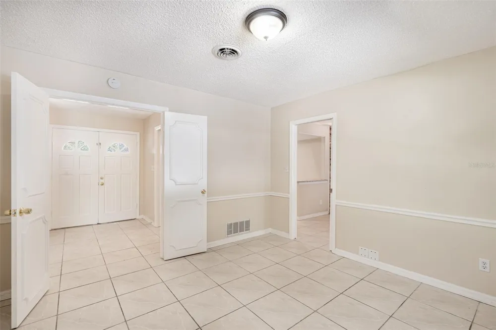 806 HIGHLAND DRIVE Altamonte Springs, FL 32701