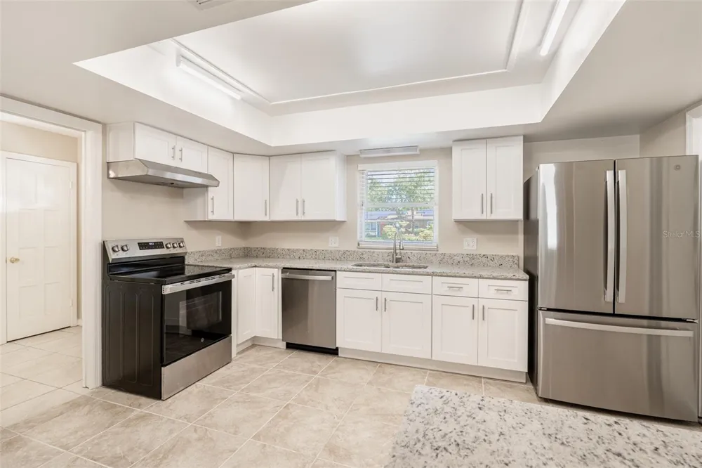 806 HIGHLAND DRIVE Altamonte Springs, FL 32701