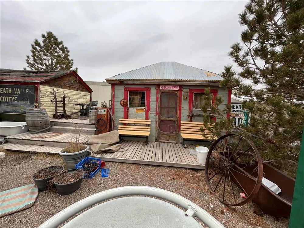 100 W Crook Avenue Goldfield, NV 89013