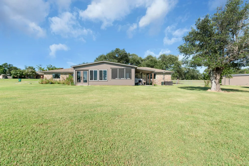 208 Iris Lane Buchanan Dam, TX 78609
