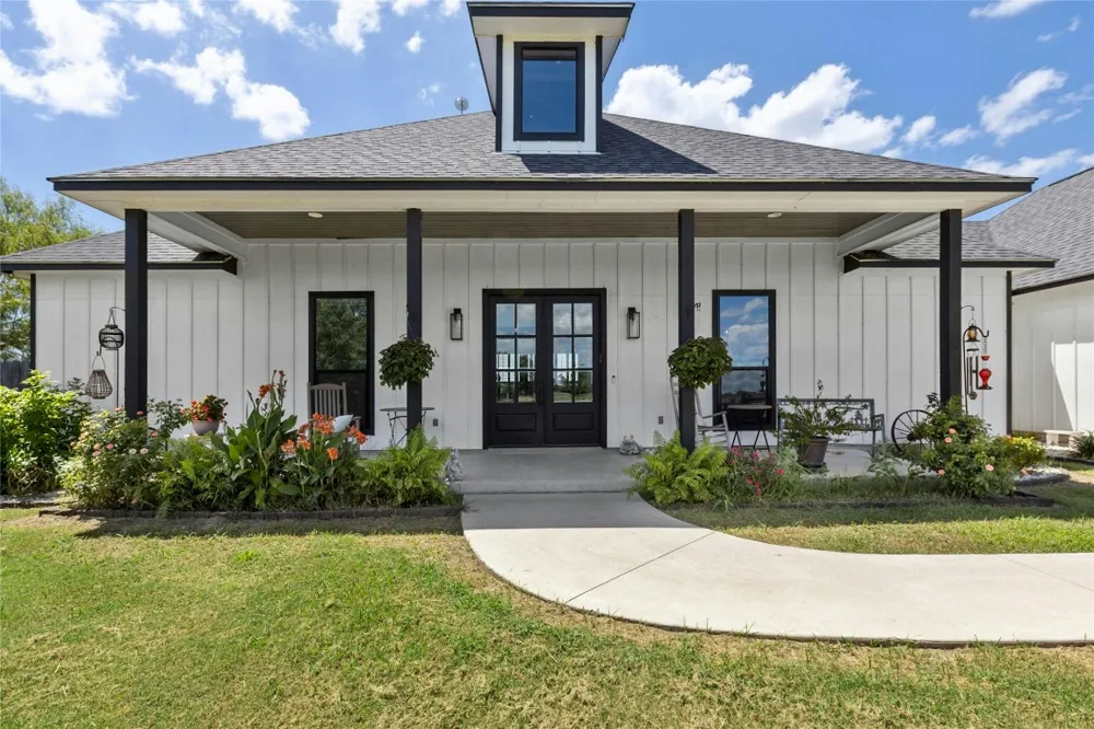 1170 Watterson Road Red Rock, TX 78662