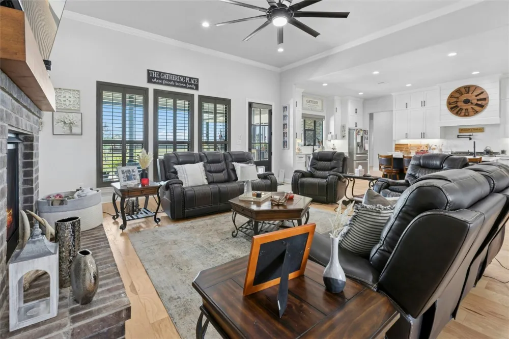 1170 Watterson Road Red Rock, TX 78662
