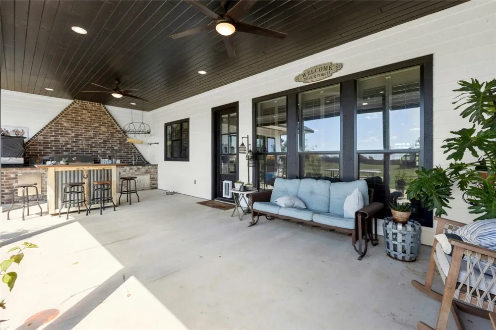 1170 Watterson Road Red Rock, TX 78662