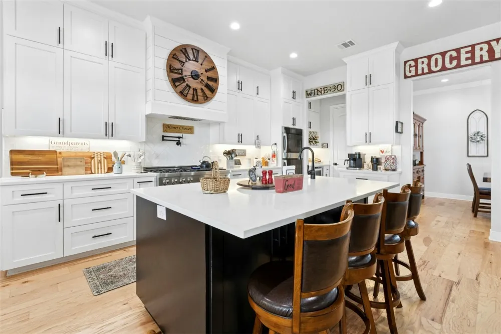 1170 Watterson Road Red Rock, TX 78662
