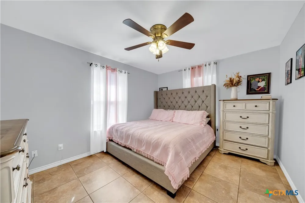 505 Olive Street Jourdanton, TX 78026
