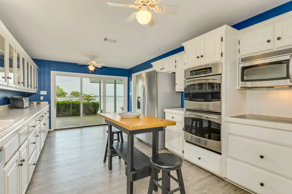 214 Island Lodges Drive Buchanan Dam, TX 78609