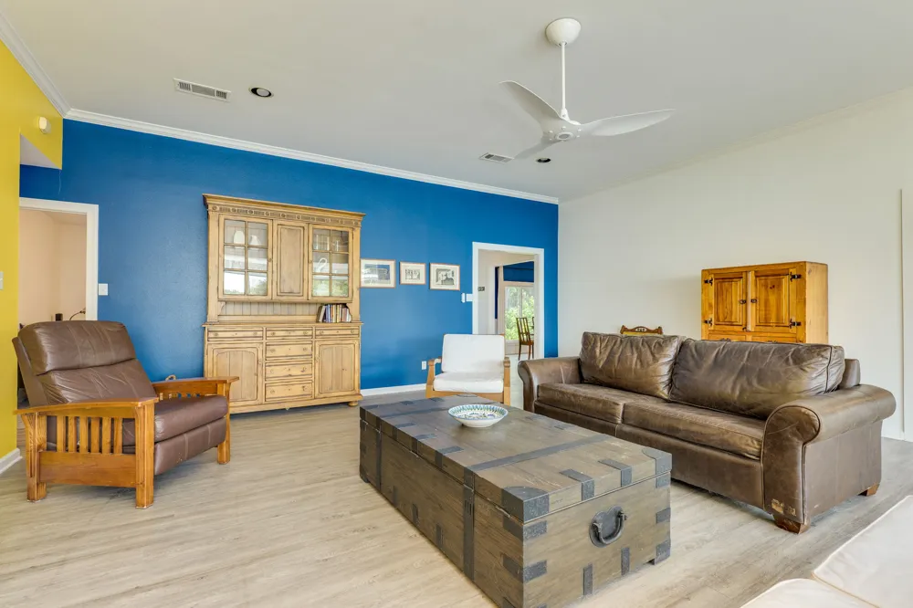 214 Island Lodges Drive Buchanan Dam, TX 78609