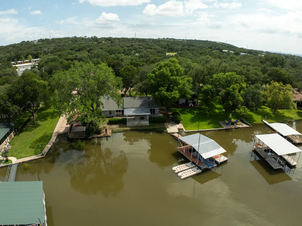 214 Island Lodges Drive Buchanan Dam, TX 78609