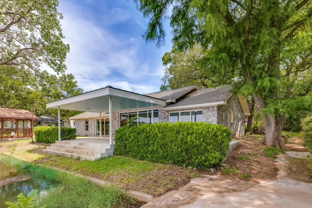 214 Island Lodges Drive Buchanan Dam, TX 78609