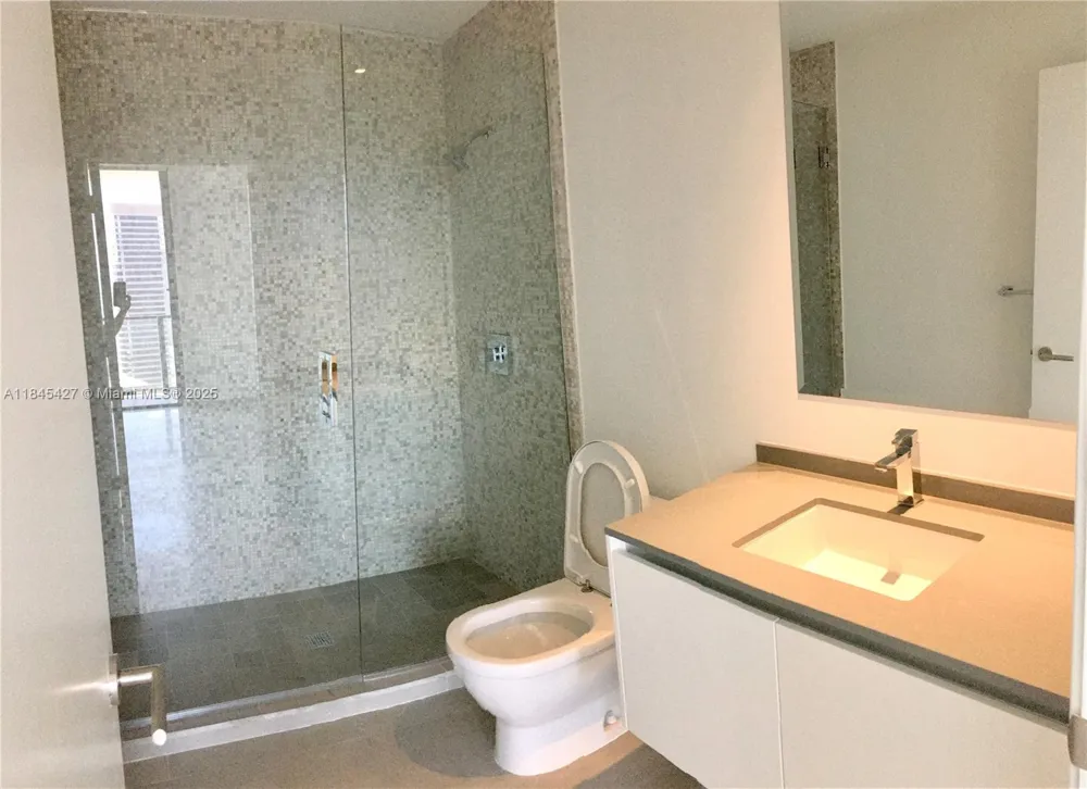88 SW 7th St #2305 Miami, FL 33130