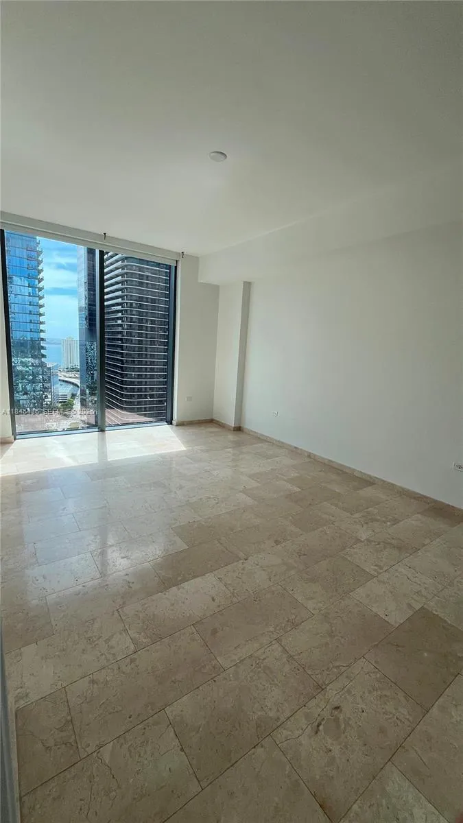 88 SW 7th St #2603 Miami, FL 33130