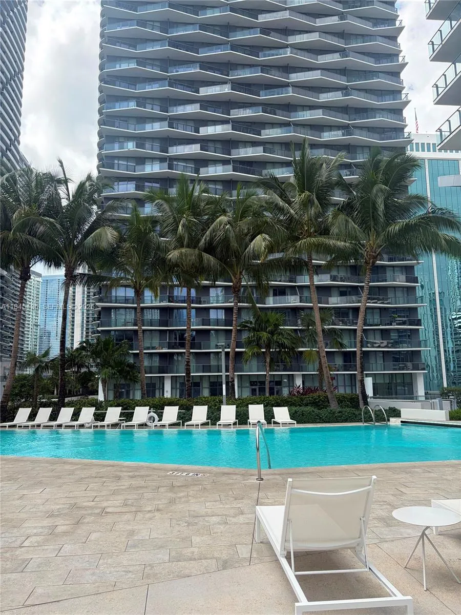 88 SW 7th St #2603 Miami, FL 33130