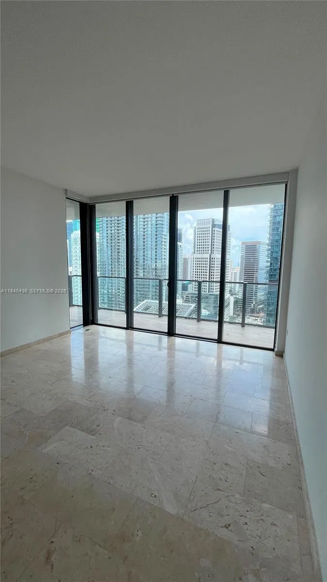 88 SW 7th St #2603 Miami, FL 33130