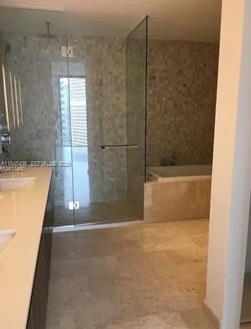 88 SW 7th St #2603 Miami, FL 33130