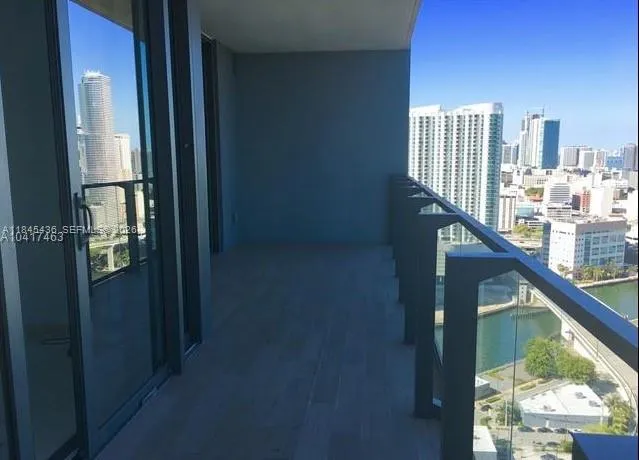 88 SW 7th St #2603 Miami, FL 33130