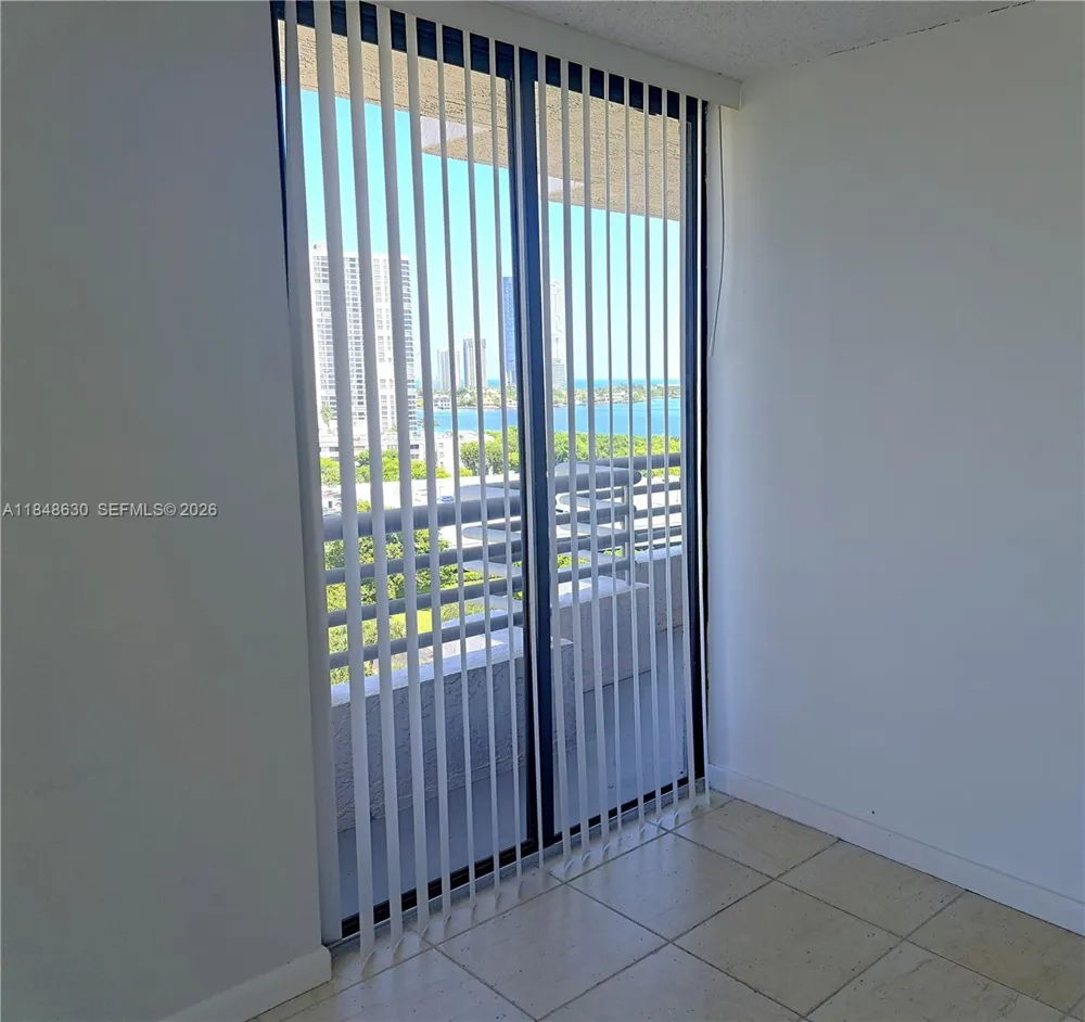 3300 NE 191 st #1207 Aventura, FL 33180