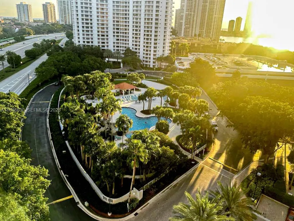 3300 NE 191 st #1207 Aventura, FL 33180