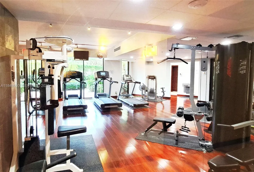3300 NE 191 st #1207 Aventura, FL 33180