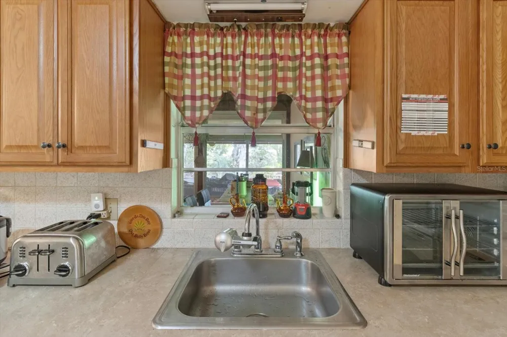 516 S TUCK POINT Inverness, FL 34450