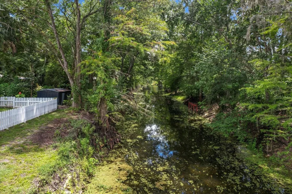 516 S TUCK POINT Inverness, FL 34450