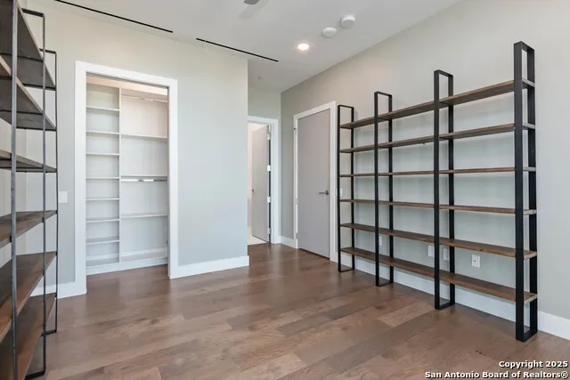 123 Lexington #1602 San Antonio, TX 78205