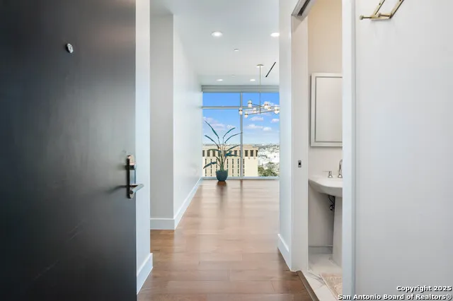 123 Lexington #1602 San Antonio, TX 78205