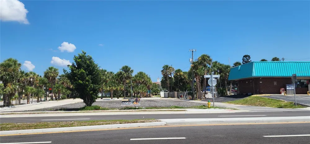 E INTERNATIONAL SPEEDWAY BOULEVARD Daytona Beach, FL 32118