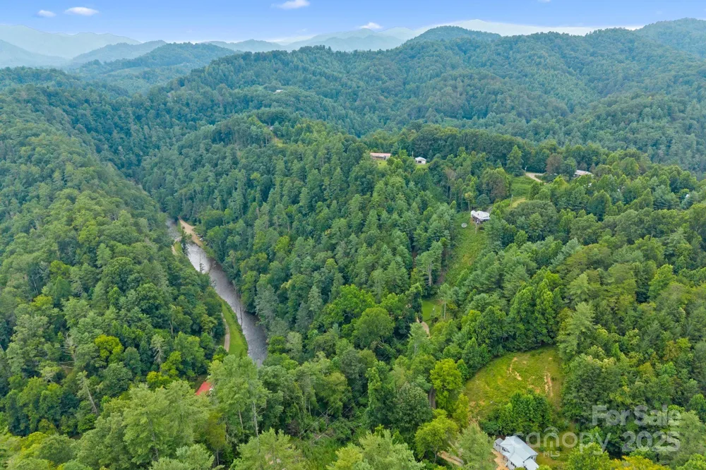 530 Rebel Ridge Road Marshall, NC 28753