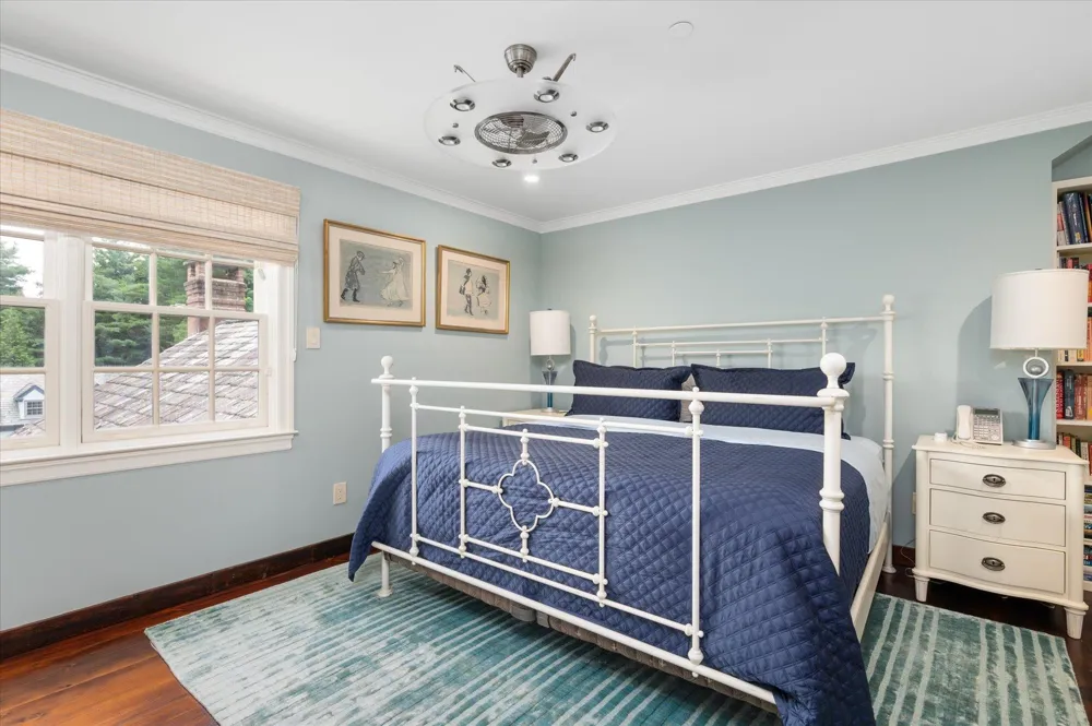 4 Clock Tower Lane Old Westbury, NY 11568