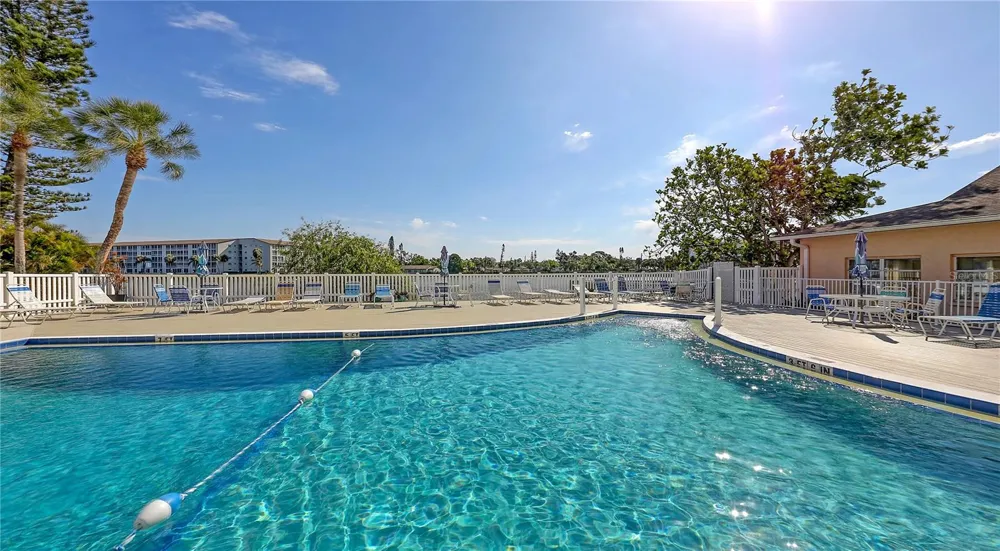 3845 LAKE BAYSHORE DRIVE #F103 Bradenton, FL 34205